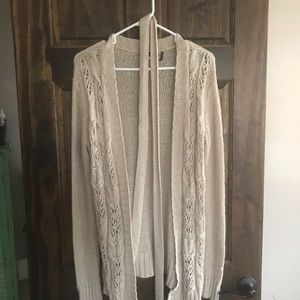 Daisy Fuentes cardigan